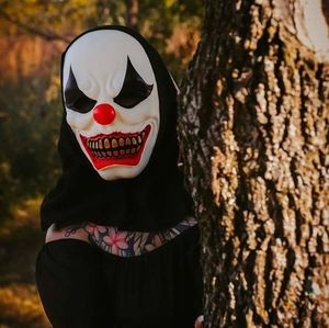 Meet your Posher, Casey